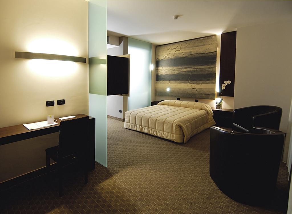 Bes Hotel Cremona Soncino المظهر الخارجي الصورة